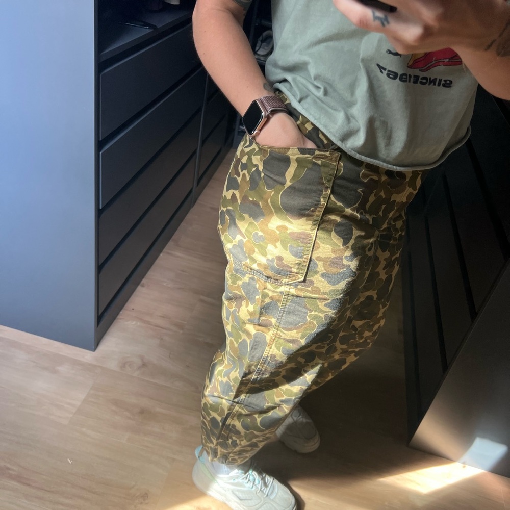 Everlane Women's Fatigue Barrel Camouflage Cargo Pants - Picture 3 of 7